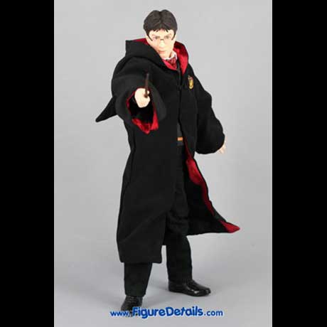 Harry Potter Action Figure with Gryffindor House Robe Review - Medicom Toy RAH 6